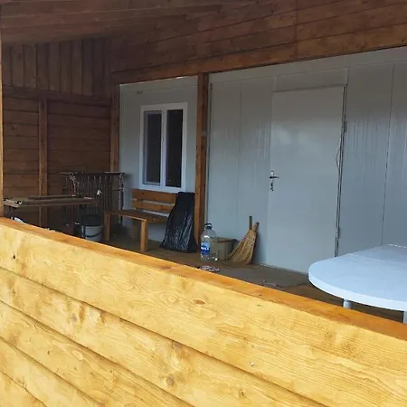 Blossom Bungalow Къмпинг *